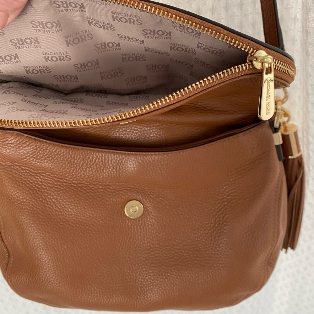 NWOT Michael Kors Y2K Chestnut Leather Boho Shoulder Bag with Gold Accents - Picture 9 of 16
